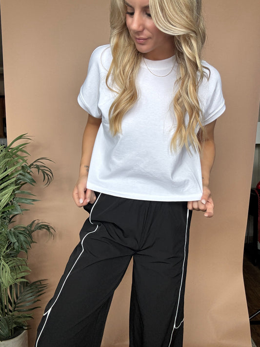 Everyday Essential Cropped Tee